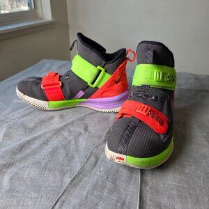 NikeLeBron Soldier 13 'Thunder Grey' AR4225-002 Men's Shoes - Size 9.5